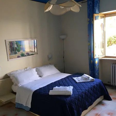 Paros شقة