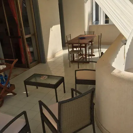 Paros شقة *